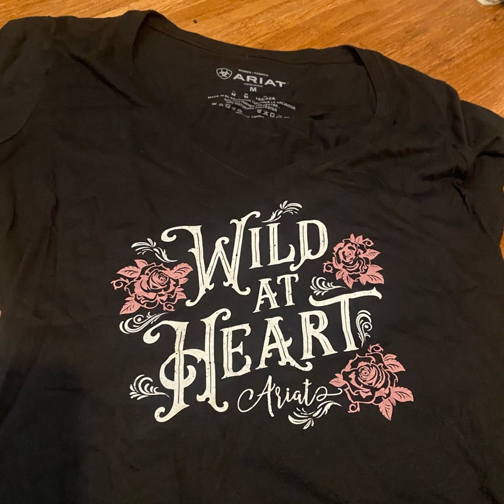 Ariat Womens T-Shirt v neck